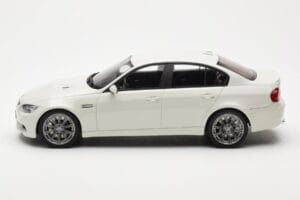 BMW M3 E90 Sedan White GT Spirit 1:18 GT053 Resin — photo 3 of 6