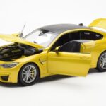 BMW M4 F82 Austin Yellow Metallic Paragon 1:18 - image 2 of 8