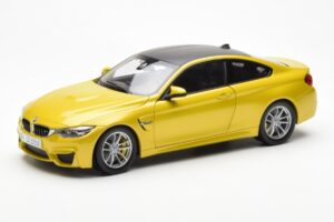 BMW M4 F82 Austin Yellow Metallic Paragon 1:18