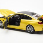 BMW M4 F82 Austin Yellow Metallic Paragon 1:18 - image 5 of 8