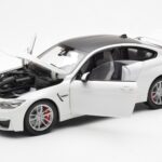 BMW M4 F82 Frozen Brilliant White Paragon 1:18 PA-97101 - image 2 of 8
