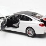 BMW M4 F82 Frozen Brilliant White Paragon 1:18 PA-97101 - image 5 of 8