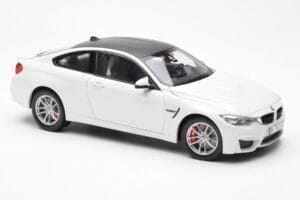 BMW M4 F82 Frozen Brilliant White Paragon 1:18 PA-97101 Diecast — photo 6 of 8