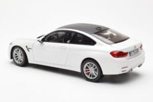 BMW M4 F82 Frozen Brilliant White Paragon 1:18 PA-97101 Diecast — photo 7 of 8