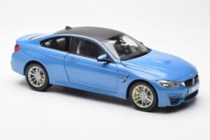 BMW M4 F82 Yas Marina Blue Paragon 1:18 PA-97102 Diecast — photo 6 of 8