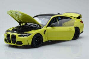 BMW M4 G82 Yellow Dealer Edition Minichamps 1:18 80435A51949 Diecast — photo 2 of 8