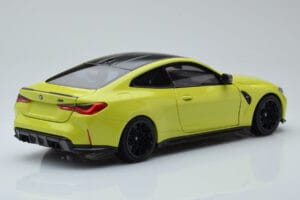 BMW M4 G82 Yellow Dealer Edition Minichamps 1:18 80435A51949 Diecast — photo 3 of 8