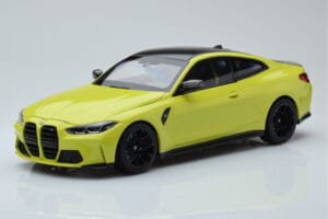 BMW M4 G82 Yellow Dealer Edition Minichamps 1:18 80435A51949
