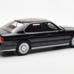 BMW M5 E34 Black Otto 1:18 - image 2 of 6