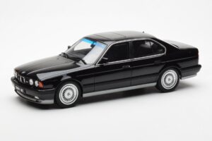 BMW M5 E34 Black Otto 1:18 OT690