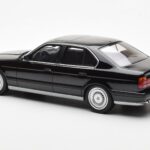 BMW M5 E34 Black Otto 1:18 - image 5 of 6