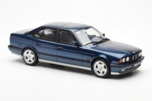 BMW M5 E34 Blue Metallic Otto 1:18 OT576 Resin — photo 4 of 6