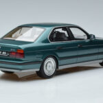 BMW M5 E34 Cecotto Edition Green Otto 1:18 - image 2 of 6