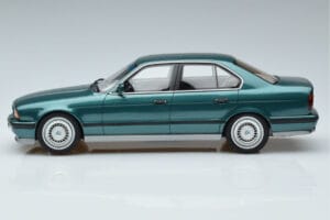 BMW M5 E34 Cecotto Edition Green Otto 1:18 OT968 Resin — photo 3 of 6