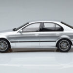 BMW M5 E39 Silver Otto 1:18 - image 3 of 7