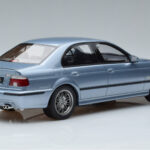 BMW M5 E39 Silverwater Blue Otto 1:18 - image 2 of 6