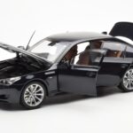 BMW M5 E60 Carbon Black Kyosho 1:18 - image 2 of 8