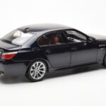 BMW M5 E60 Carbon Black Kyosho 1:18 - image 3 of 8