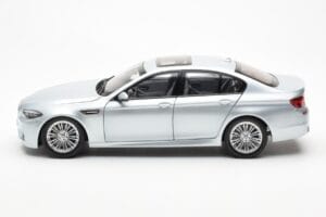 BMW M5 F10 Silverstone Silver Paragon 1:18 80432186353 Diecast — photo 4 of 8