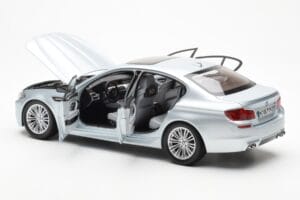 BMW M5 F10 Silverstone Silver Paragon 1:18 80432186353 Diecast — photo 5 of 8