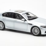 BMW M5 F10 Silverstone Silver Paragon 1:18 80432186353 - image 6 of 8