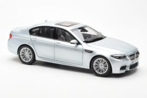 BMW M5 F10 Silverstone Silver Paragon 1:18 80432186353 Diecast — photo 6 of 8