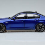 BMW M5 F90 Marina Bay Blue Norev 1:18 - image 4 of 7