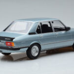 BMW M535i E12 Blue Norev 1:18 - image 2 of 6