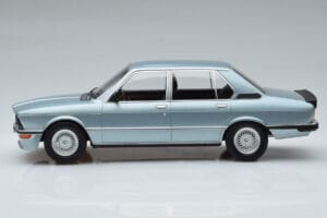 BMW M535i E12 Blue Norev 1:18 183269 Diecast — photo 3 of 6
