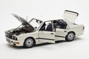 BMW M535i E28 Alpine White AUTOart 1:18 75161 Diecast — photo 2 of 10