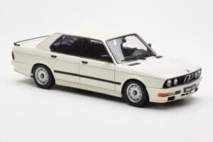 BMW M535i E28 Alpine White AUTOart 1:18 75161 Diecast — photo 6 of 10