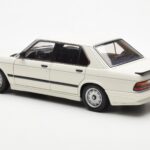 BMW M535i E28 Alpine White AUTOart 1:18 - image 7 of 10