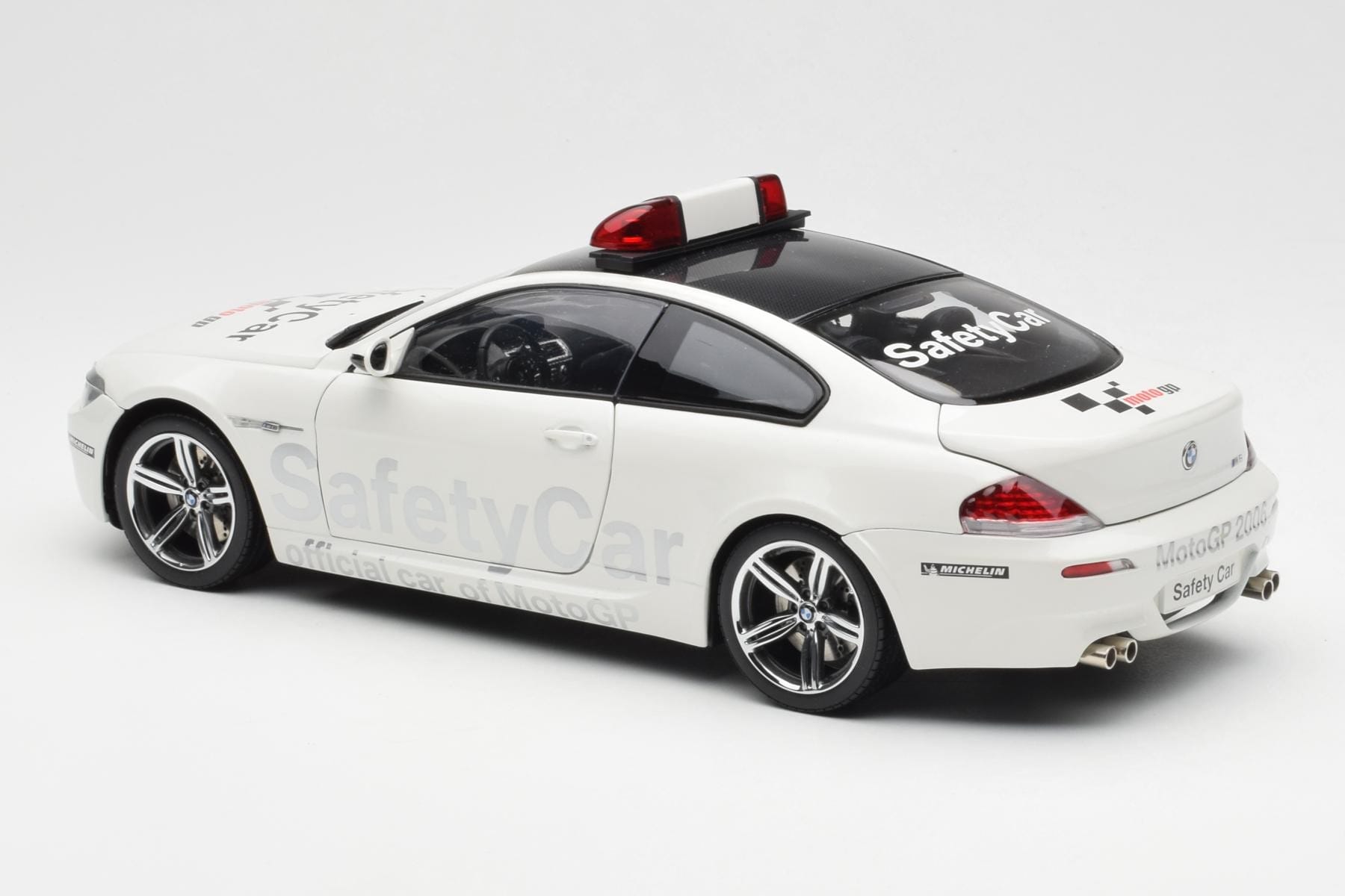 BMW M6 E63 MotoGP Safety Car 2006 Kyosho 1:18 08707GPB Diecast — photo 7 of 8