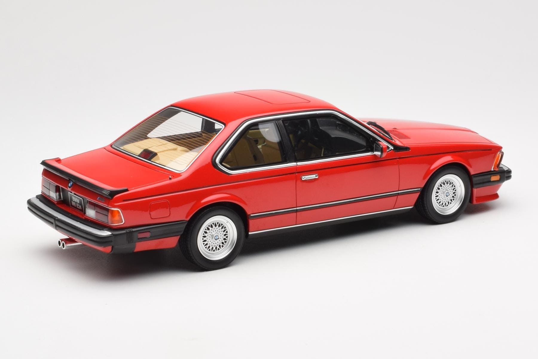 BMW M635 CSi E24 Henna Red Otto 1:18 OT1018 Resin — photo 2 of 6