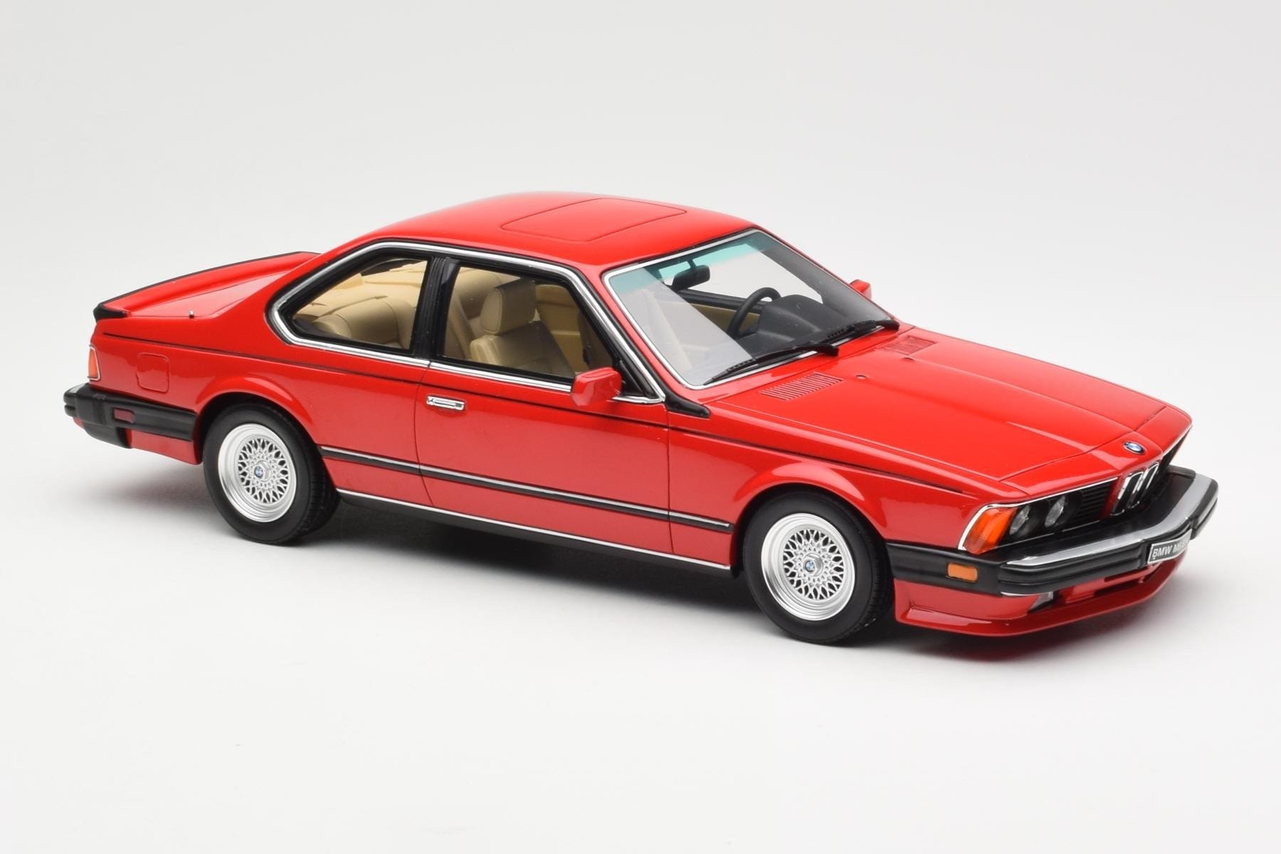 BMW M635 CSi E24 Henna Red Otto 1:18 OT1018 Resin — photo 4 of 6