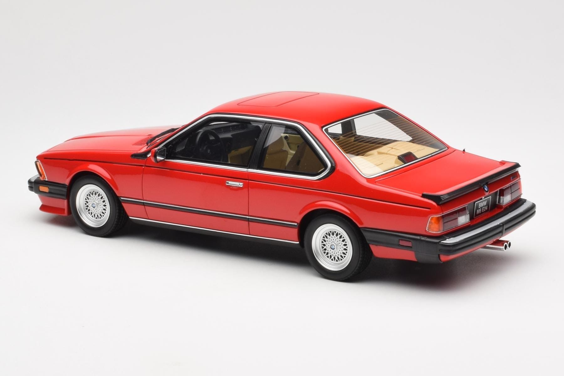 BMW M635 CSi E24 Henna Red Otto 1:18 OT1018 Resin — photo 5 of 6
