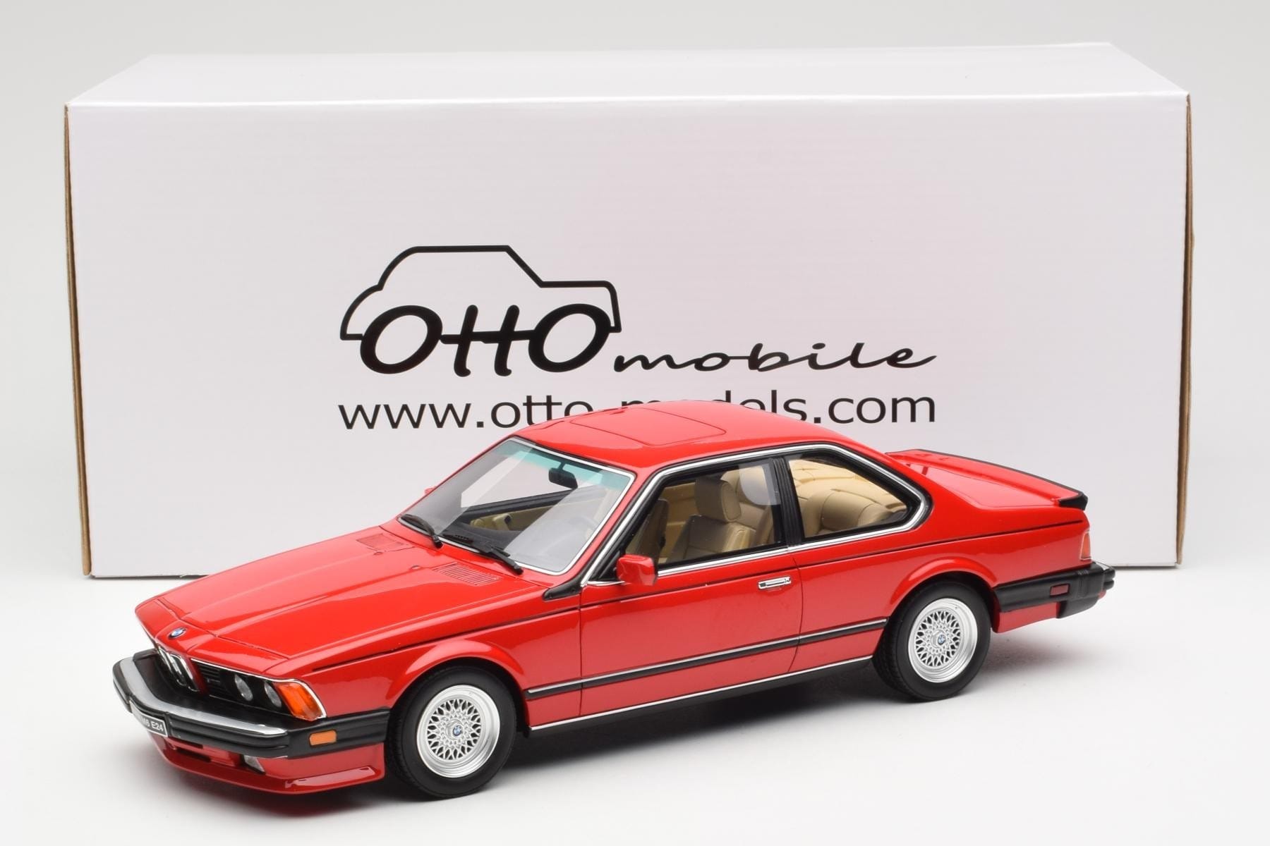 BMW M635 CSi E24 Henna Red Otto 1:18 OT1018 Resin — photo 6 of 6