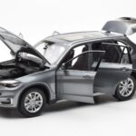 BMW X5 F15 Space Grey Paragon 1:18 - image 2 of 8