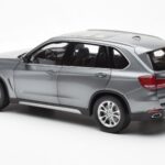 BMW X5 F15 Space Grey Paragon 1:18 - image 7 of 8