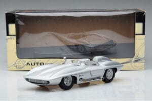 Chevrolet Corvette C1 Stingray Concept AUTOart 1:18 71000 Diecast — photo 8 of 8