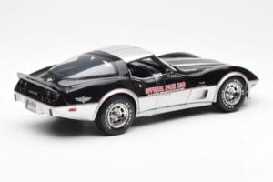 Chevrolet Corvette C3 Pace Car Indianapolis 500 1978 UT Models 1:18 21070 Diecast — photo 2 of 6