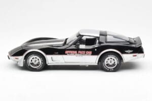 Chevrolet Corvette C3 Pace Car Indianapolis 500 1978 UT Models 1:18 21070 Diecast — photo 3 of 6