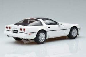 Chevrolet Corvette C4 White AUTOart 1:18 71243 Diecast — photo 3 of 8