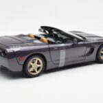 Chevrolet Corvette C5 Convertible Purple Pearl Metallic UT Models 1:18 - image 2 of 6