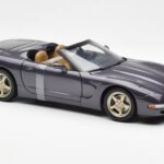 Chevrolet Corvette C5 Convertible Purple Pearl Metallic UT Models 1:18 - image 4 of 6
