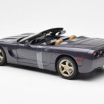Chevrolet Corvette C5 Convertible Purple Pearl Metallic UT Models 1:18 - image 5 of 6