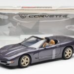 Chevrolet Corvette C5 Convertible Purple Pearl Metallic UT Models 1:18 - image 6 of 6