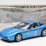 Chevrolet Corvette C5 Blue Metallic UT Models 1:18 - image 6 of 6