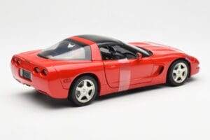 Chevrolet Corvette C5 Hardtop Red UT Models 1:18 21041 Diecast — photo 2 of 6