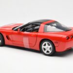 Chevrolet Corvette C5 Hardtop Red UT Models 1:18 - image 5 of 6